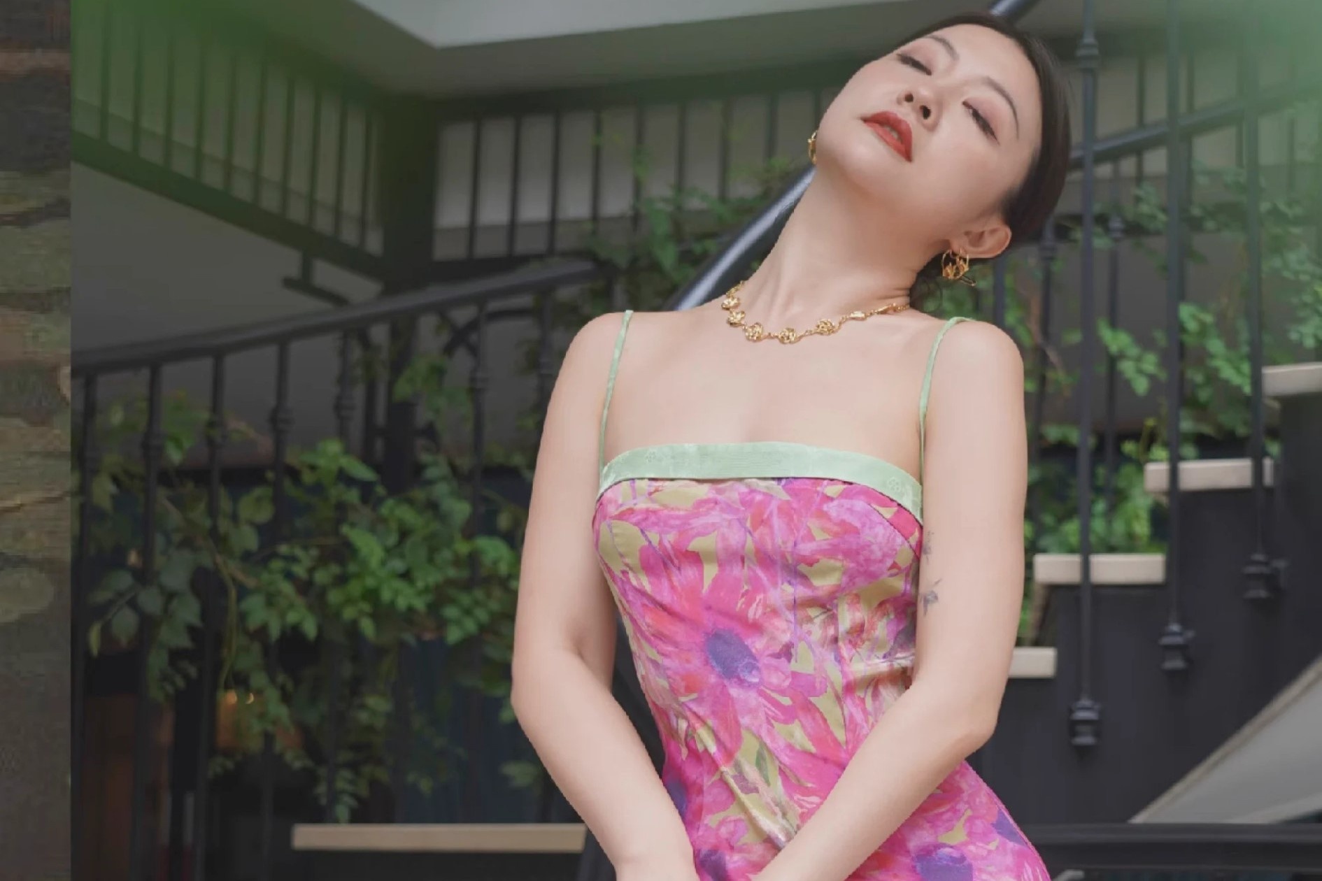 Vay tieu tam, 'nao Einstein' bung no o Trung Quoc nam qua hinh anh