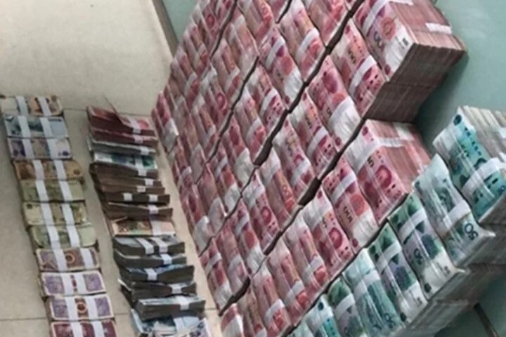 Sep tuyen bo khong thuong Tet, nhan vien o at nghi viec roi hoi han hinh anh