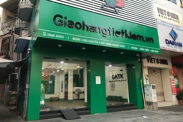 Chu shop hoang mang khi GHN, GHTK ngung nhan don ngay can Tet hinh anh