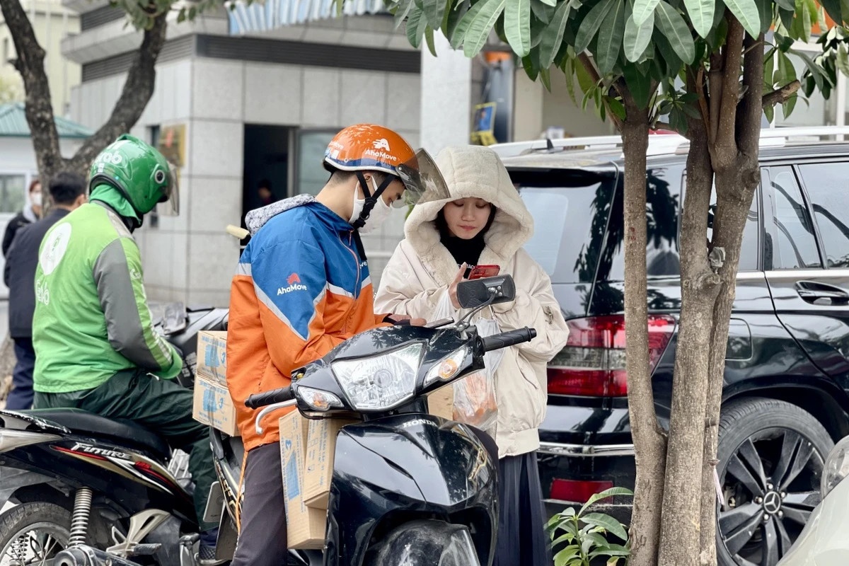 Khong kip sam Tet vi mai chay deadline ngay cuoi nam hinh anh