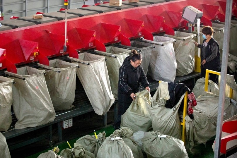 Danh ca 'thanh xuan' de san sale online, nhung khong phai vi tien hinh anh