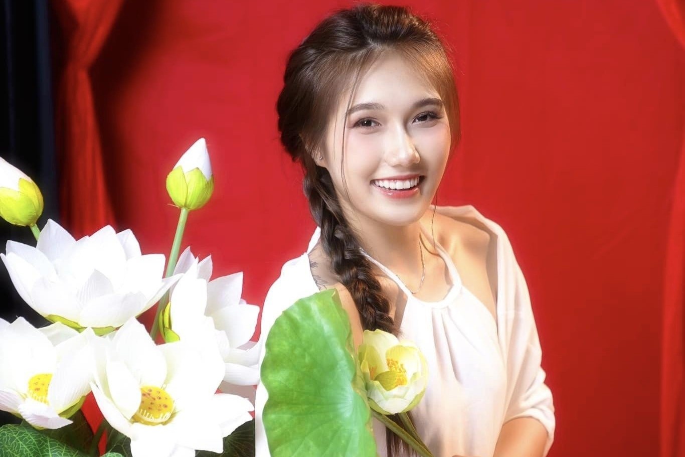 Hot girl bong chuyen Long An gay sot hinh anh