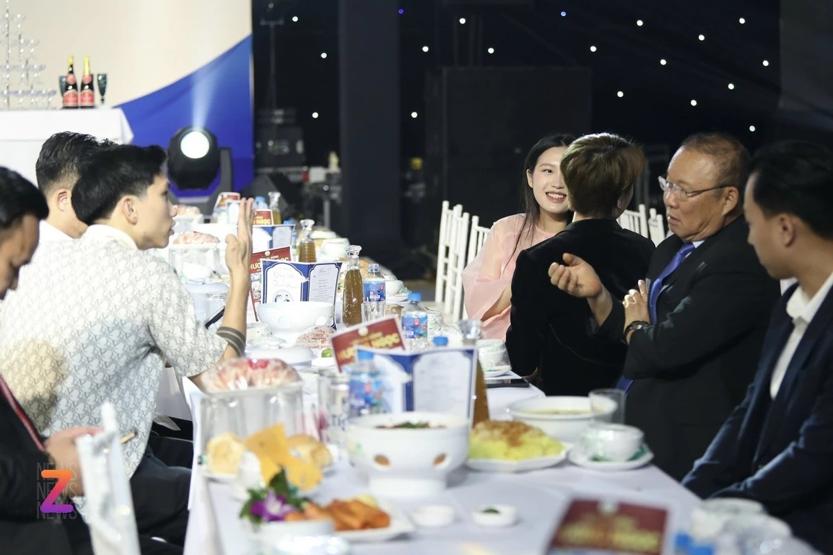 HLV Park hang seo anh 1