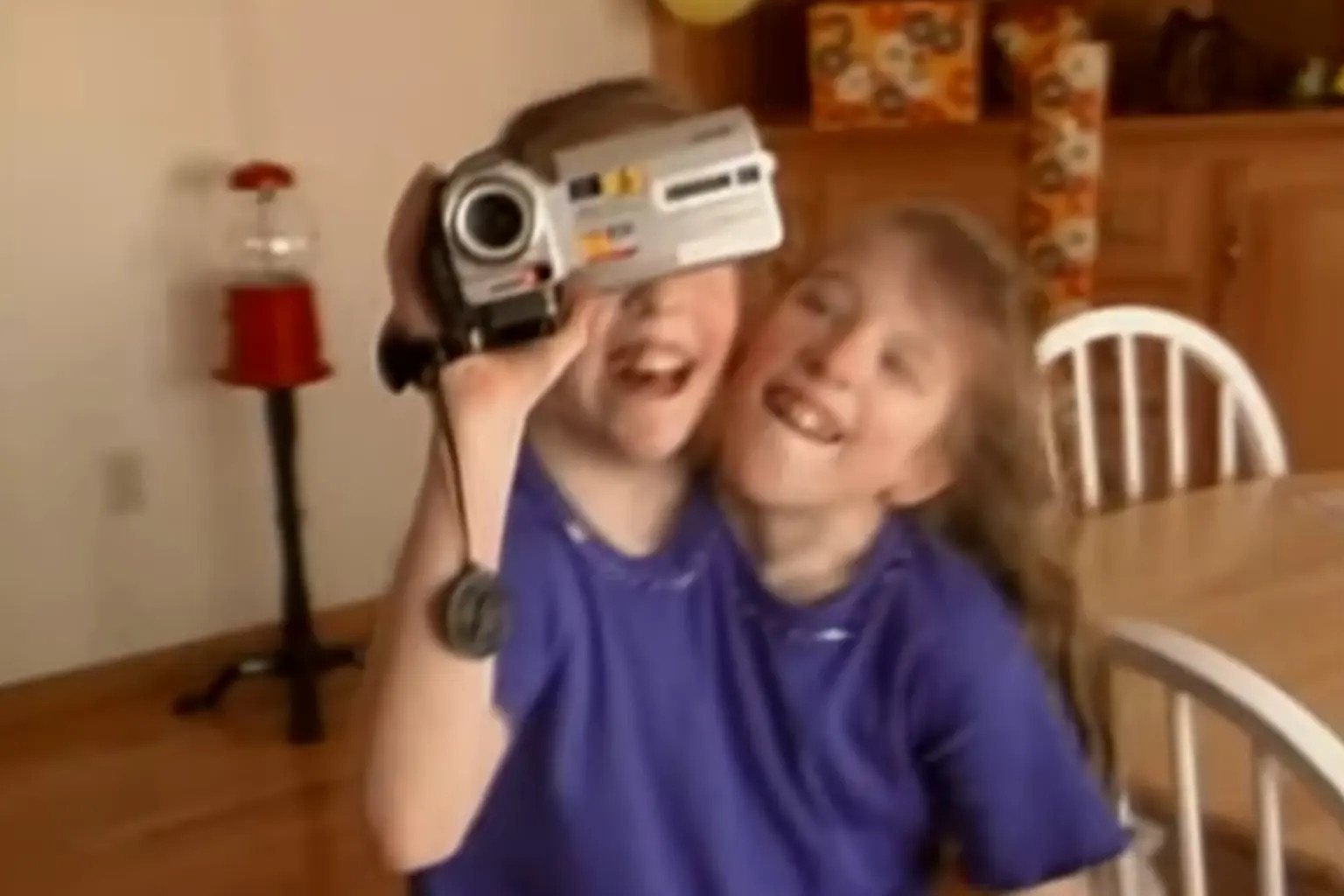 song sinh dinh lien anh 7