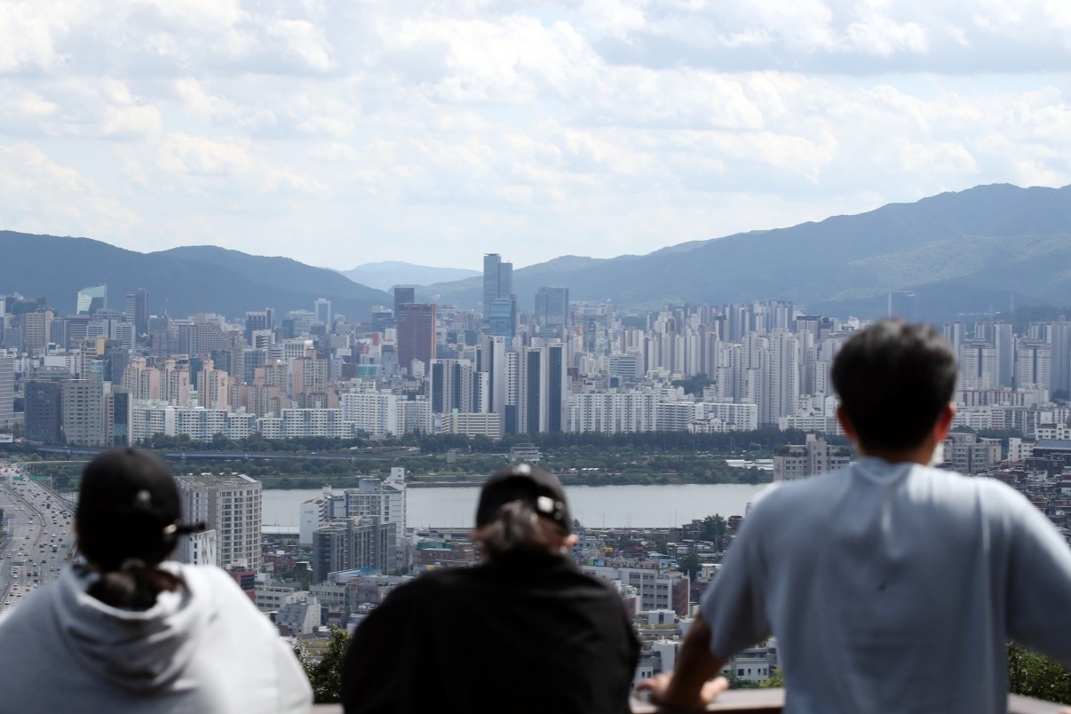 Tiet kiem hon 86 nam moi du tien mua nha hinh anh