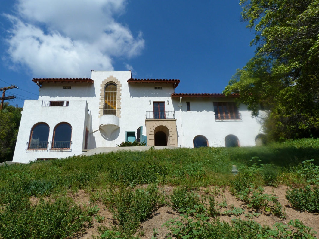 biet thu chet choc anh 1