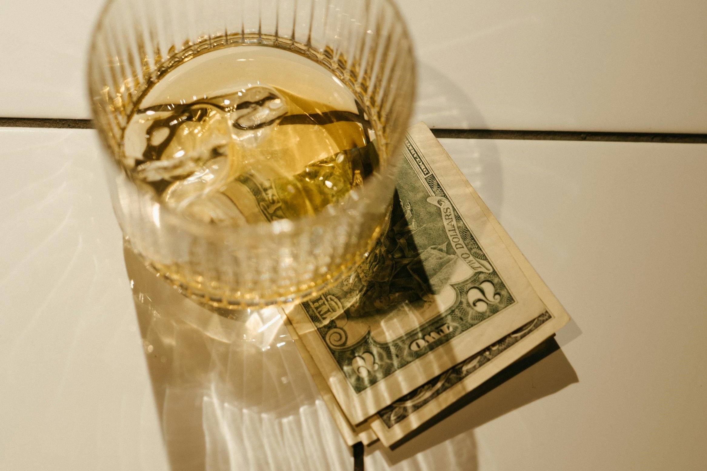 Nhieu nguoi My chan ngay van hoa tien boa hinh anh