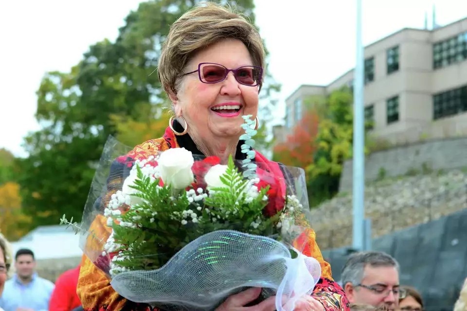 Cu ba 92 tuoi vao danh sach nhung phu nu tu than giau nhat nuoc My hinh anh