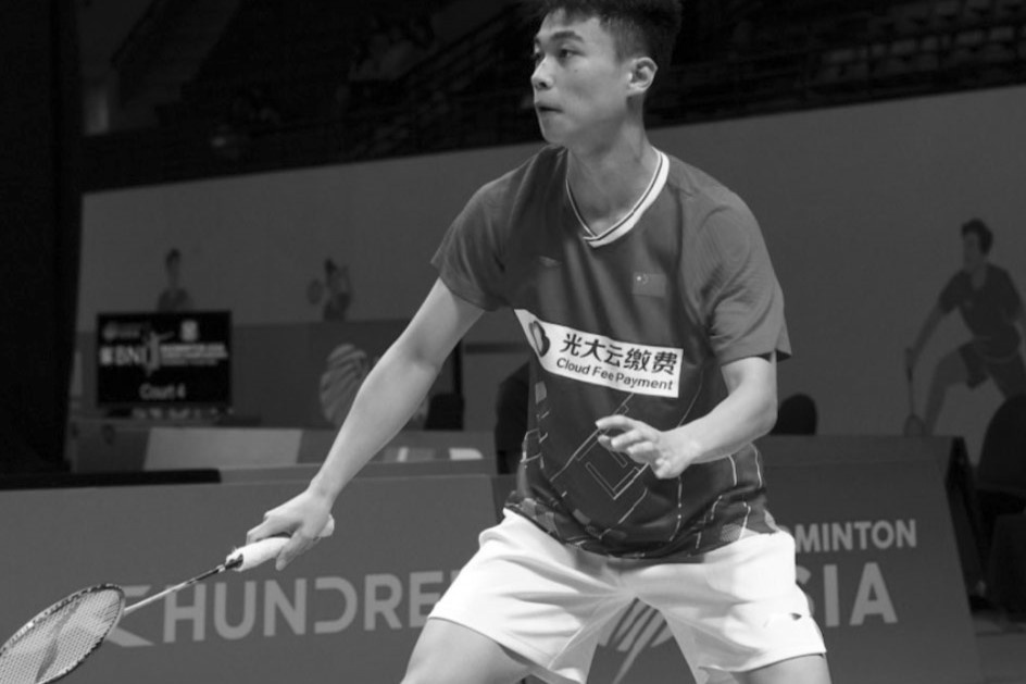 Ngoi sao cau long 17 tuoi Trung Quoc tu vong sau khi nga guc tren san hinh anh