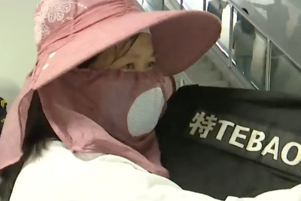 Nghi viec mot nam vi dong nghiep danh thuc 'thiet sa chuong' vao lung hinh anh