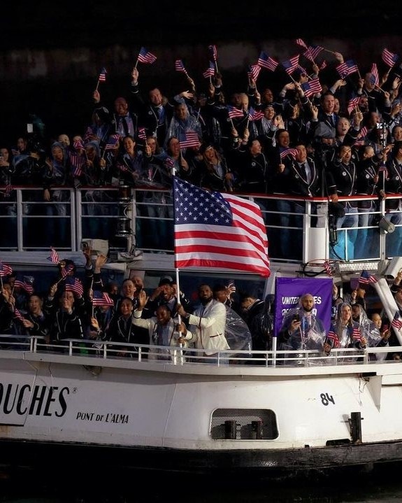 ty phu xem Olympic anh 10