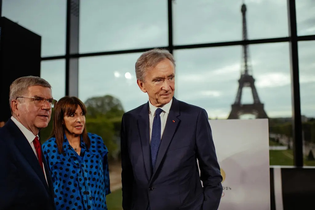 ty phu xem Olympic anh 6