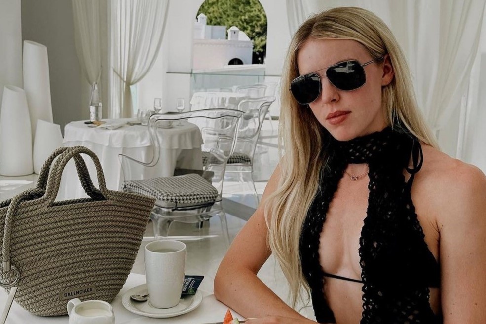 Phong cach goi cam cua 'nu hoang the thao Anh' vua gianh HCV Olympic hinh anh