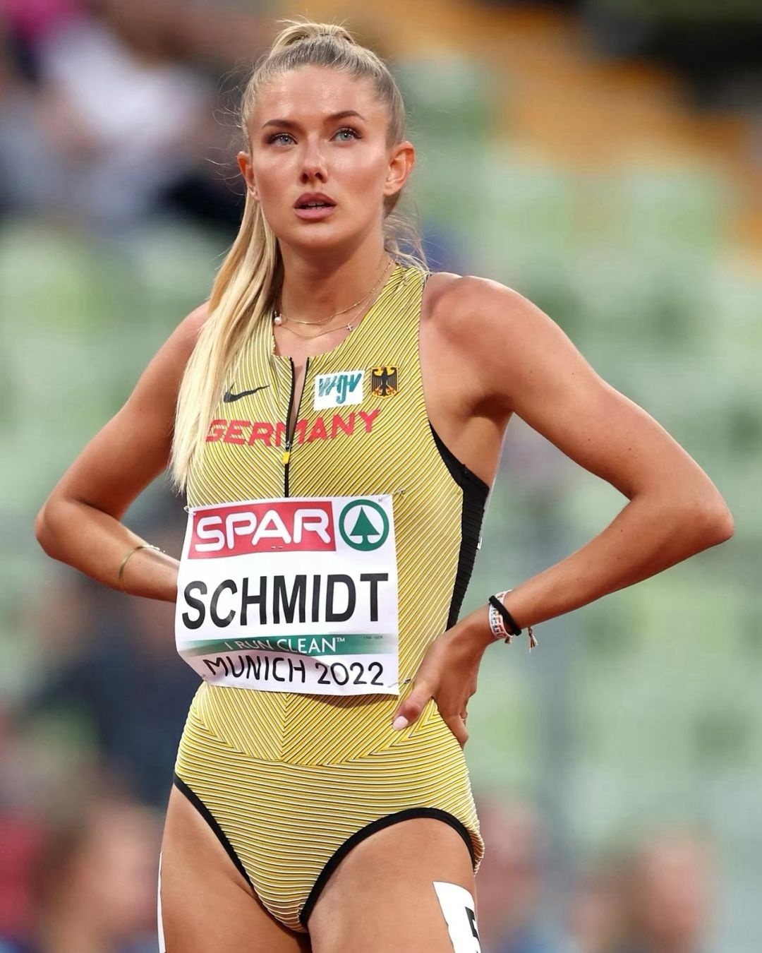 Alica Schmidt o Olympic anh 2