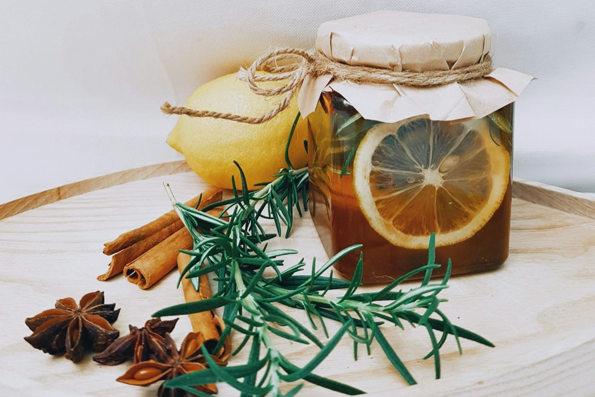 Tra co xa huong giup giam ho, ngua mun hinh anh