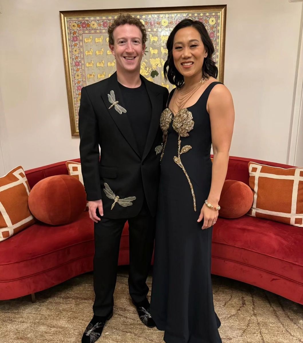 Mark Zuckerberg dung tuong vo anh 9