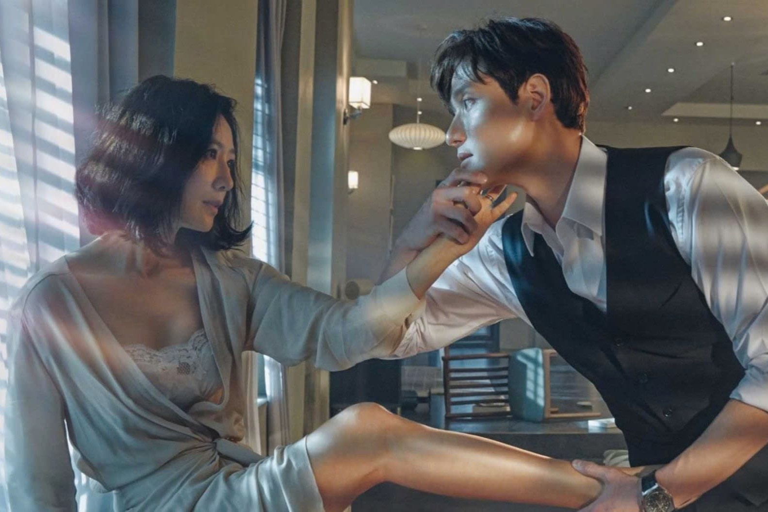 Ly do dien vien tren phim Han ngay cang gia hinh anh