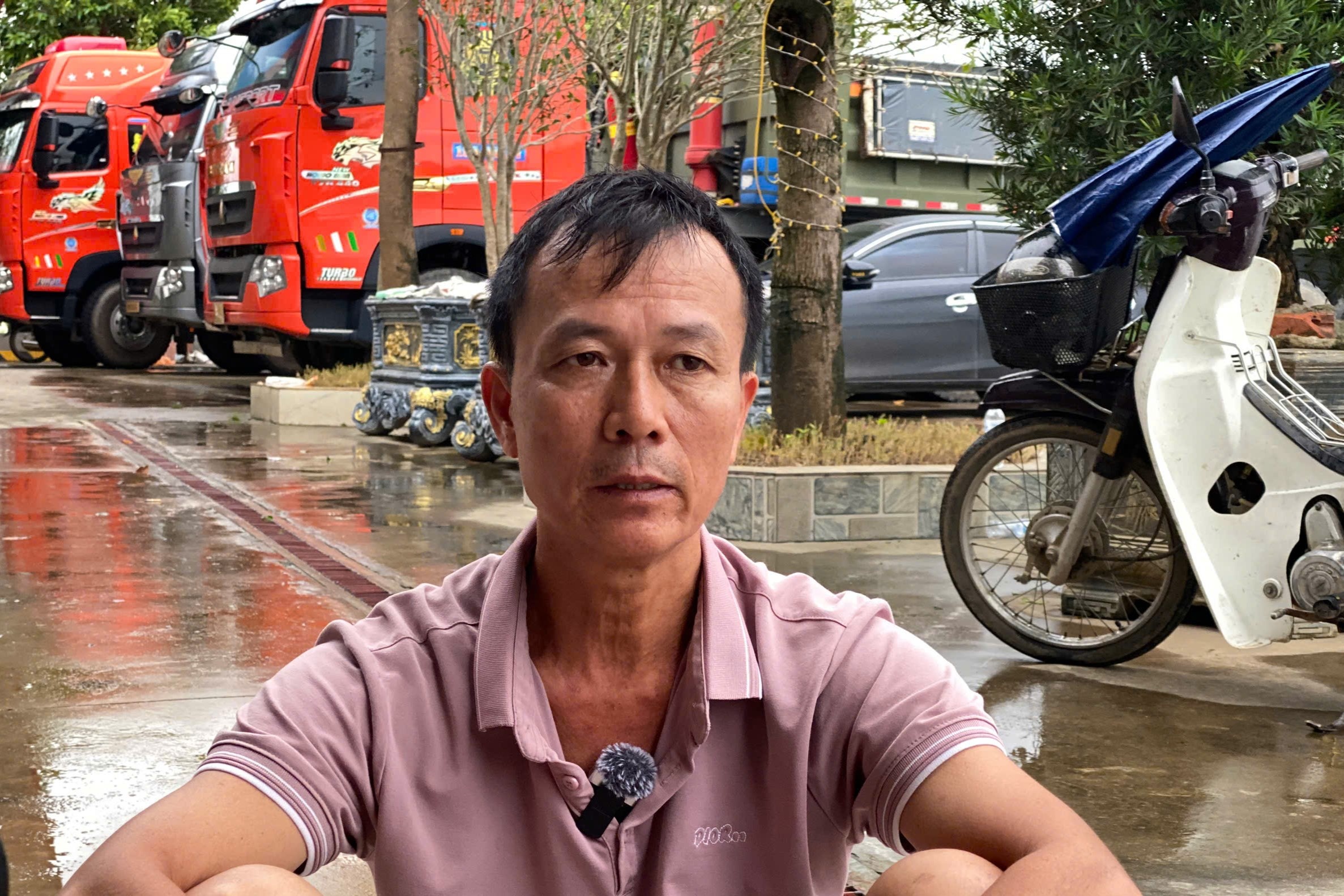 Chau gai ve que an gio, o lai tranh bao thi gap nan sap cau Phong Chau hinh anh