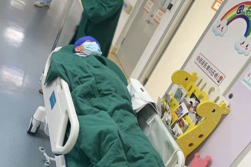 Hinh phat o trai he khien cau be 13 tuoi doi dien thuong tat suot doi hinh anh