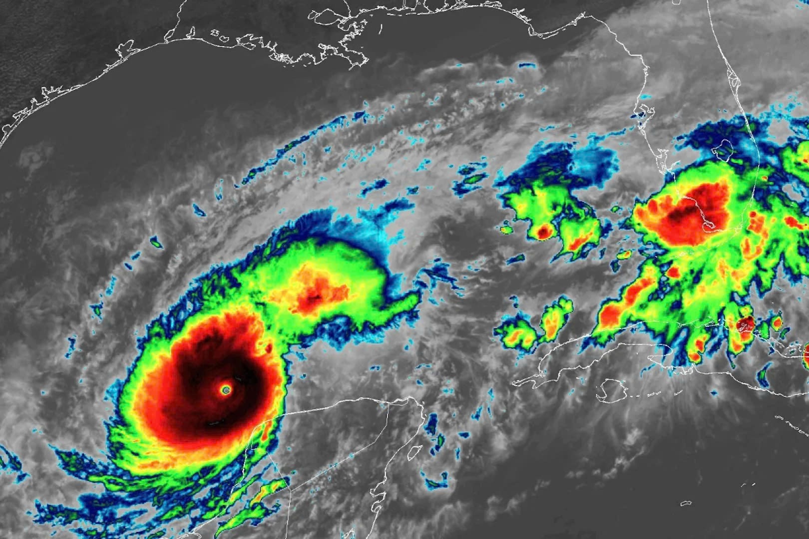 Nguoi dan Florida kiet suc ung pho sieu bao manh 'chua tung co' hinh anh