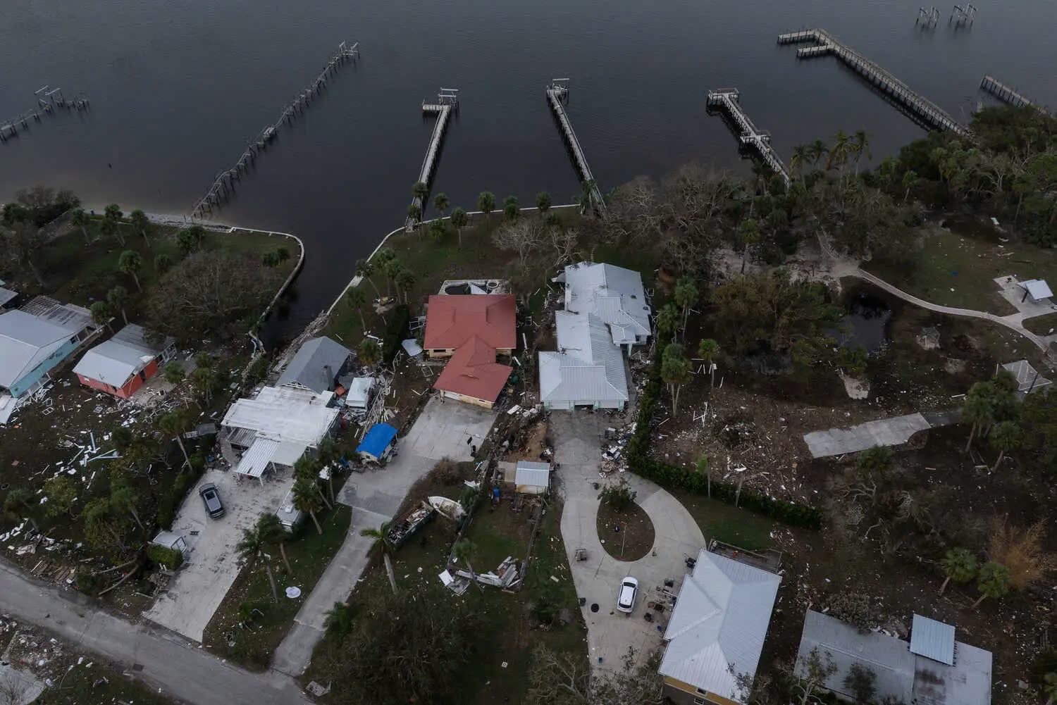 thiet hai do bao Milton anh 2