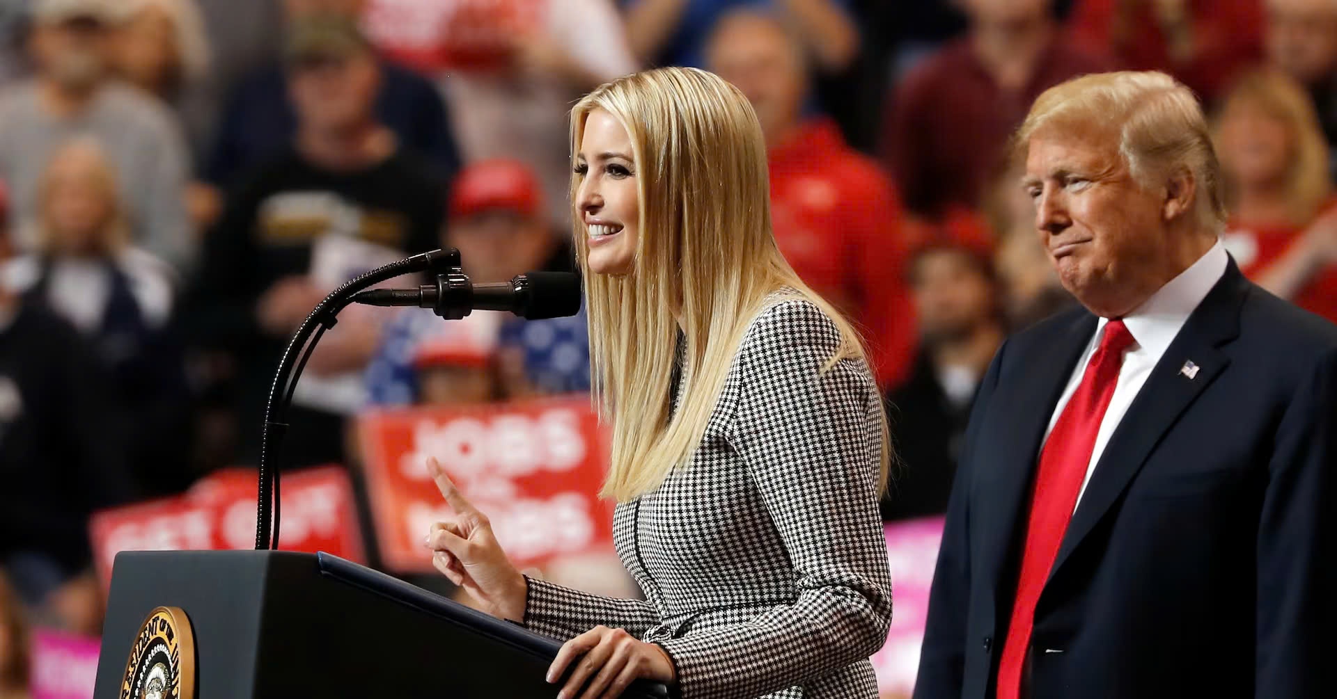 Ivanka Trump ung ho cha anh 1