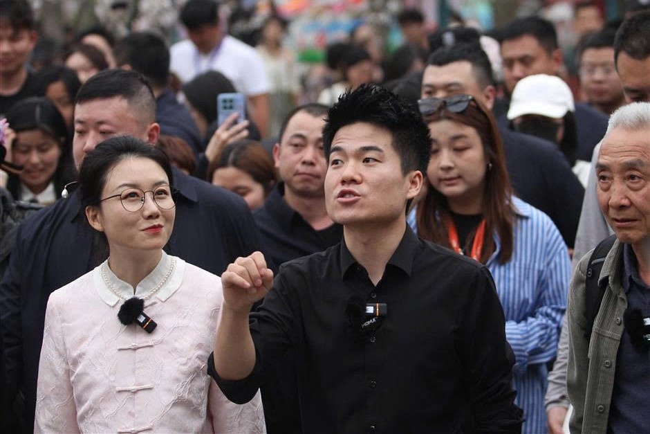 Chuyen gi dang xay ra voi nganh cong nghiep livestream Trung Quoc hinh anh