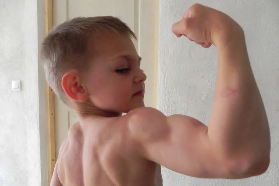 Cuoc song cua 'cau be khoe nhat hanh tinh' sau 15 nam hinh anh