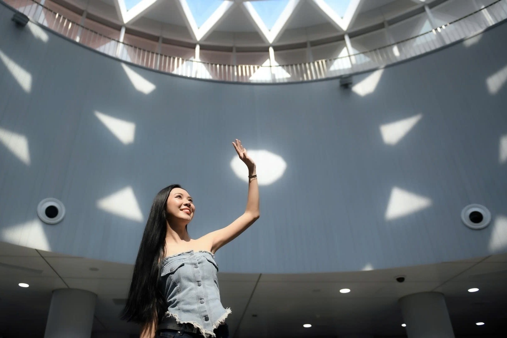 Goc anh 'than thanh' khi di metro so 1 Ben Thanh - Suoi Tien hinh anh