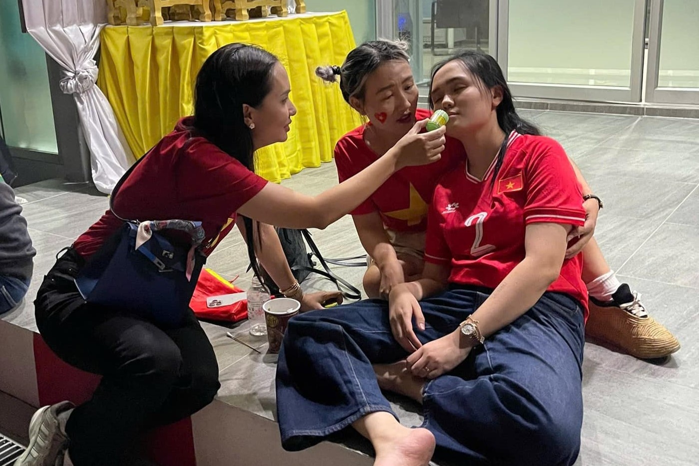 Fanpage hon 200.000 follow cua vo Duy Manh la gia mao hinh anh