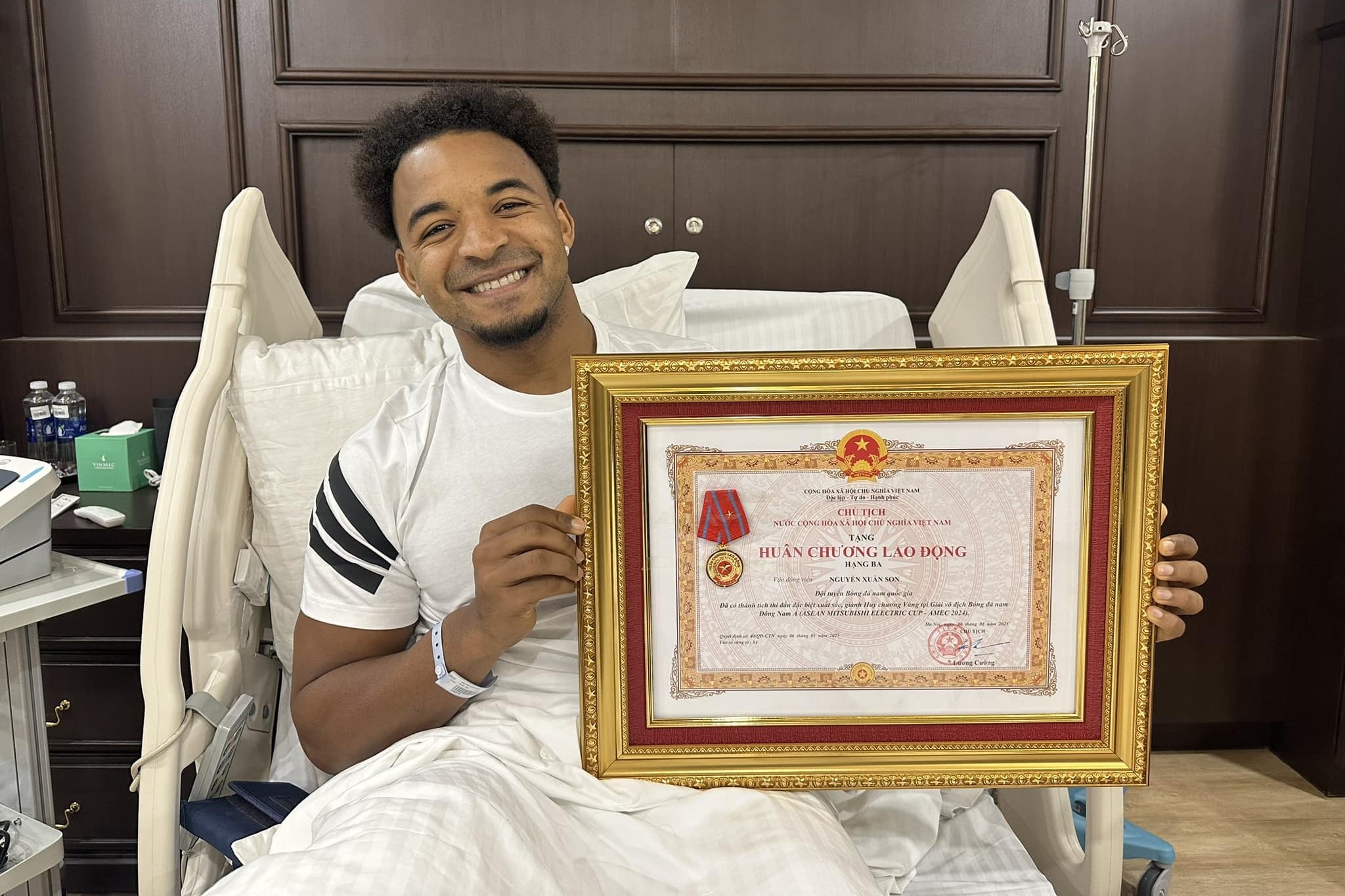 Xuan Son khoe huan chuong, Duy Manh vinh quy bai to sau chien thang hinh anh