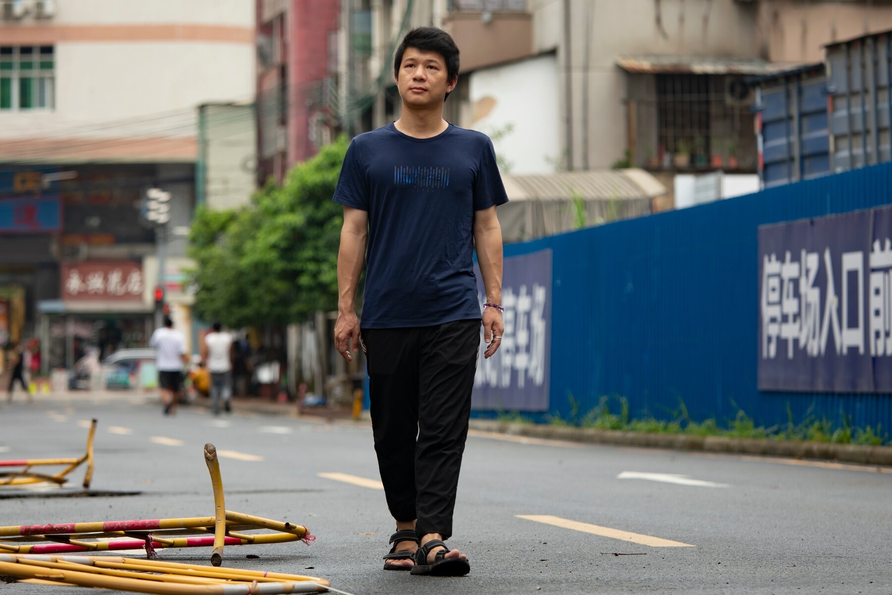 Dang sau lan song dan ong Trung Quoc di triet san hinh anh