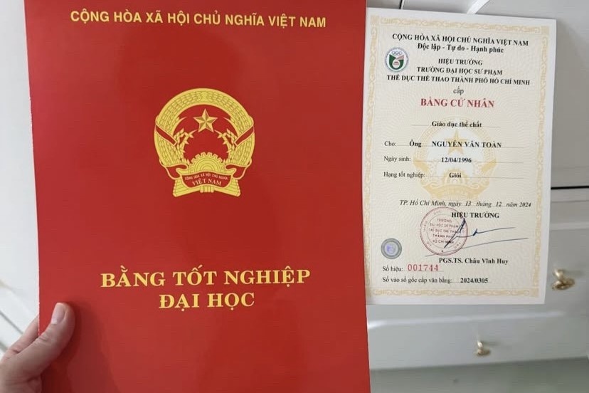 Van Toan khoe bang tot nghiep dai hoc loai gioi hinh anh