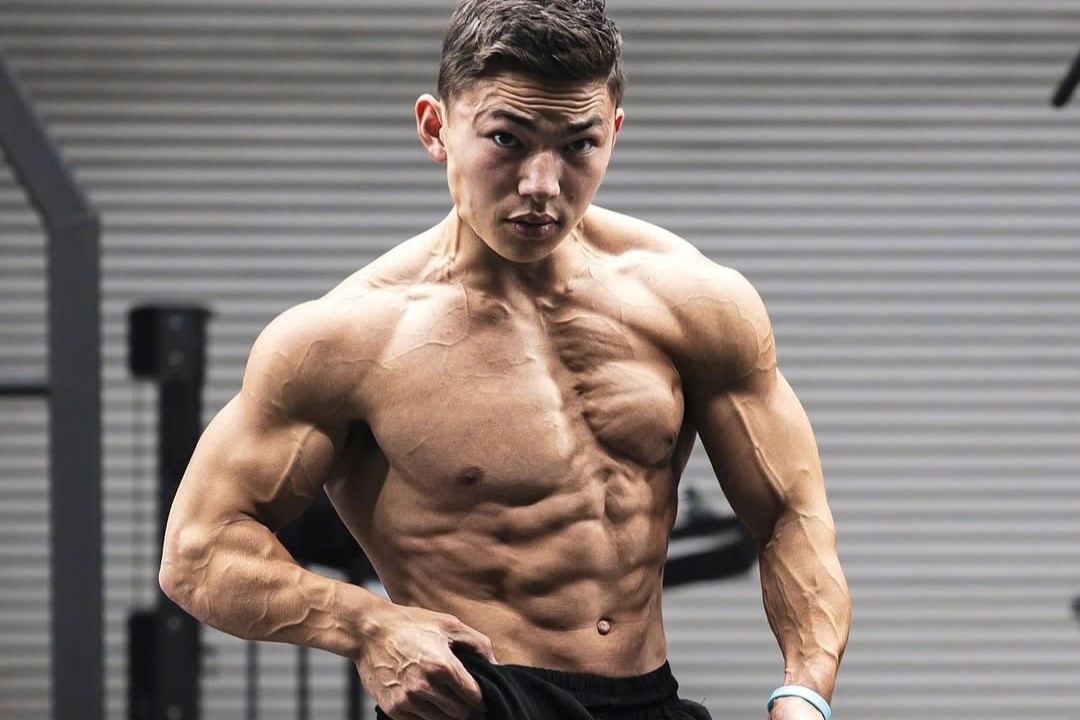 'Quai vat co bap' khong an duong va song trong phong gym hinh anh