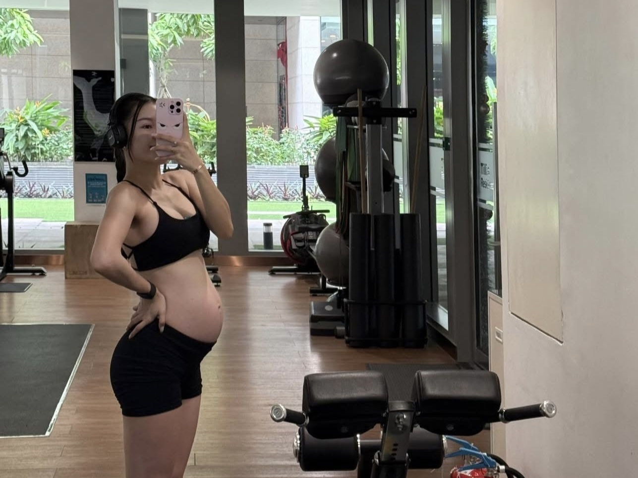 Dang Van Lam co con anh 4