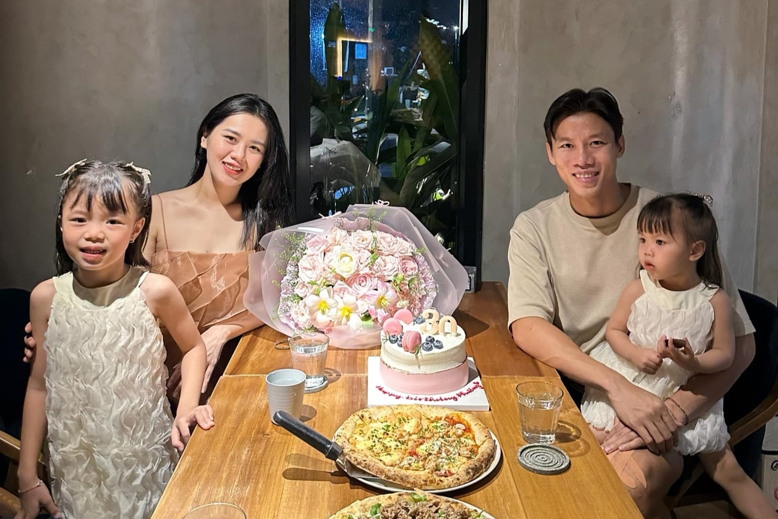 Que Ngoc Hai co con thu 3 hinh anh