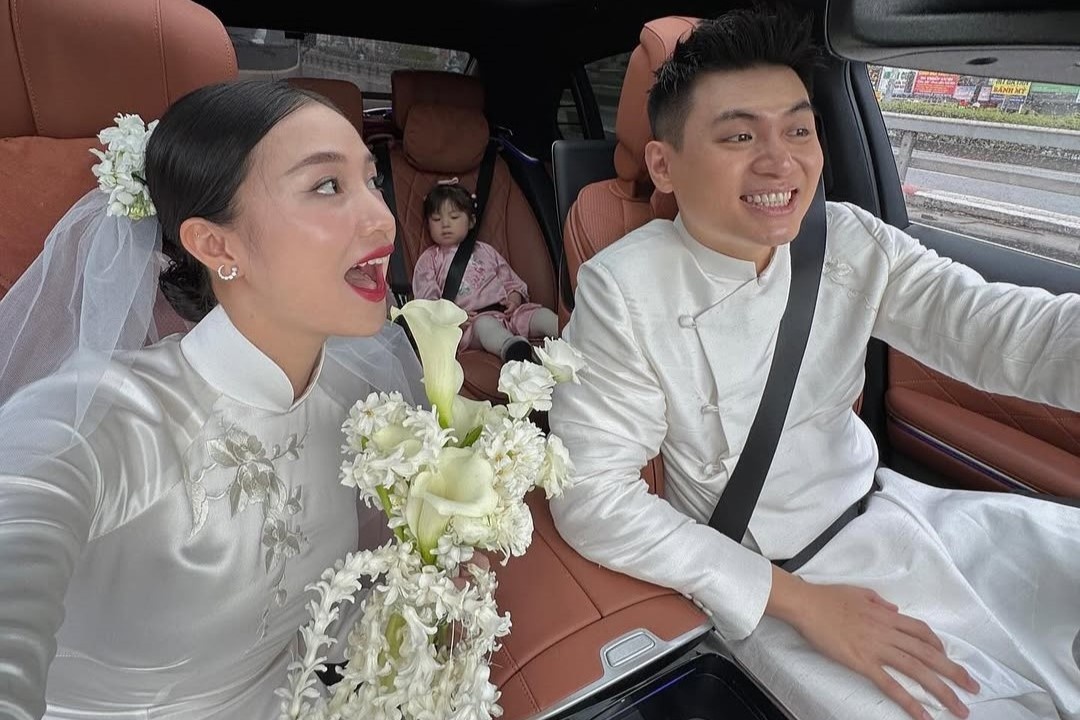 Khoanh khac Pam ngu gat trong le an hoi cua Salim va Hai Long hinh anh