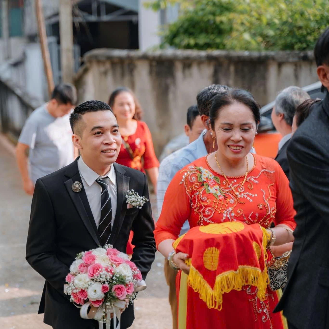 bi giuc lay vo anh 2