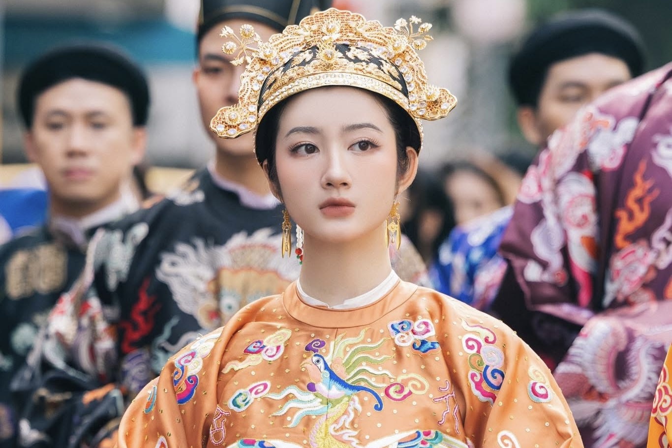 Nhan sac gay thuong nho cua cac co gai dieu hanh co phuc tai TP.HCM hinh anh