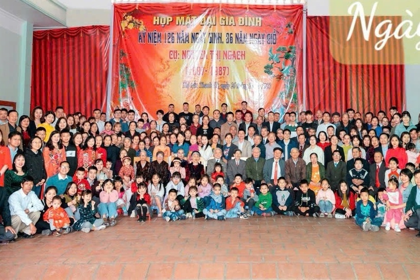 Dai gia dinh o Hai Duong co gan 500 nguoi, gio cu lam hon tram mam co hinh anh