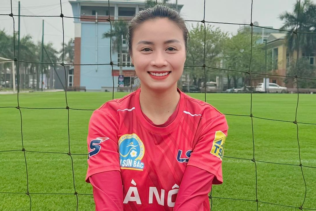 Hot girl bong da Hoang Thi Loan co con? hinh anh