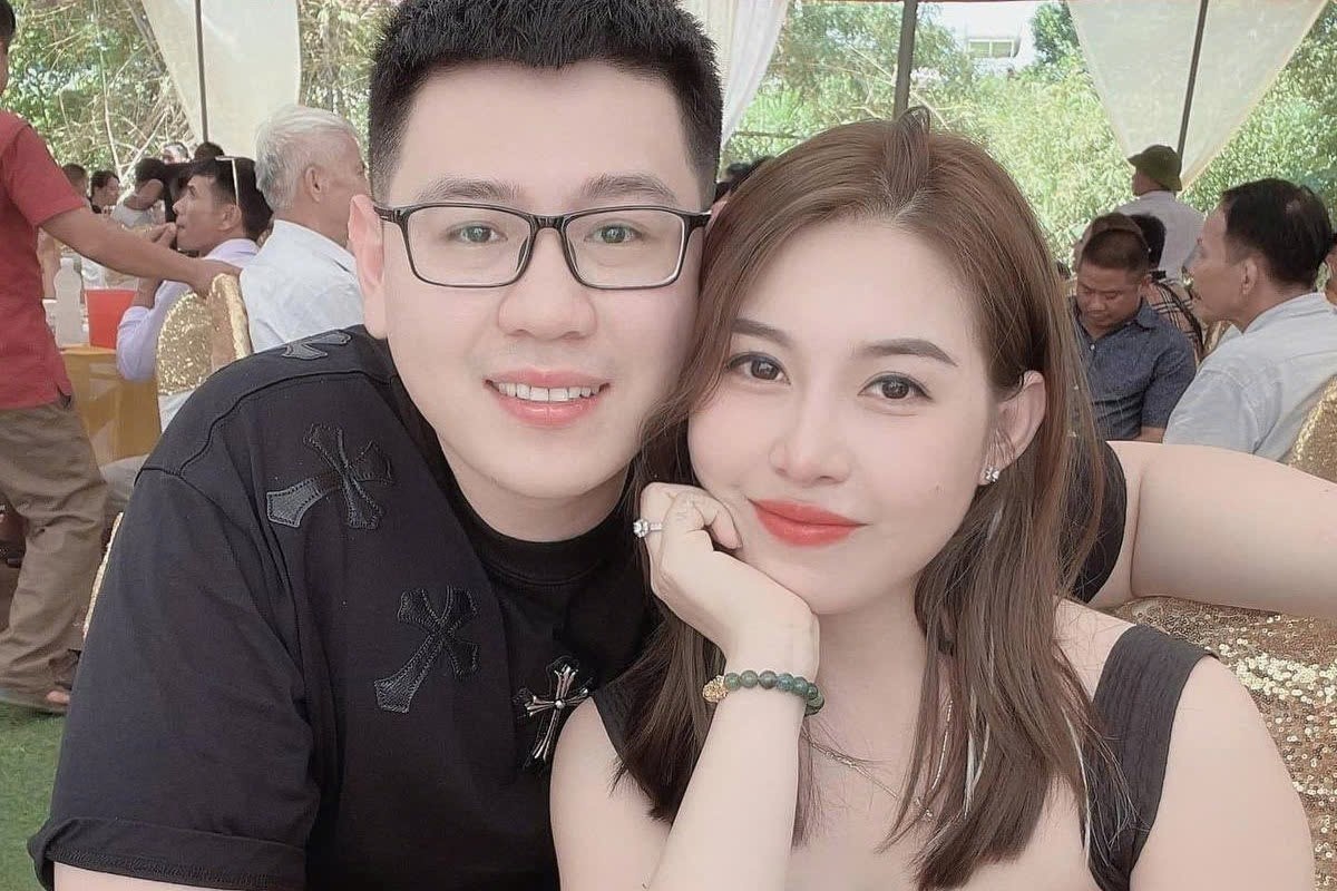 Vo chong TikToker trieu fan bi tay chay sau clip review cho dien thoai hinh anh