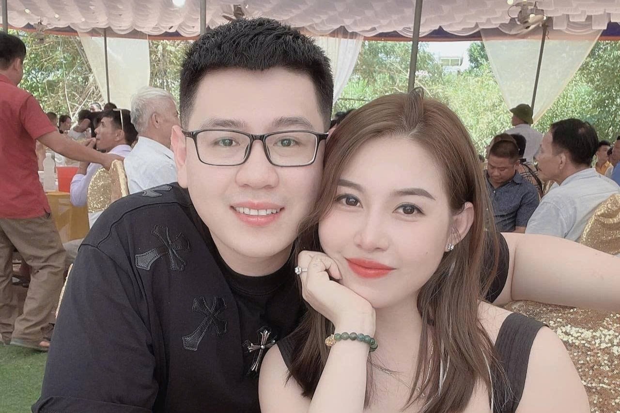 Dong thai cua vo chong TikToker trieu fan sau vu review cho dien thoai hinh anh