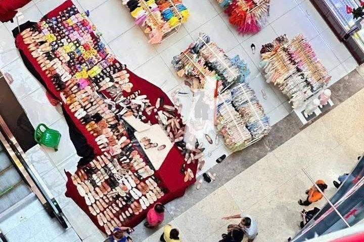 Van Hanh Mall thong bao khan sau 3 vu roi lau tu vong hinh anh