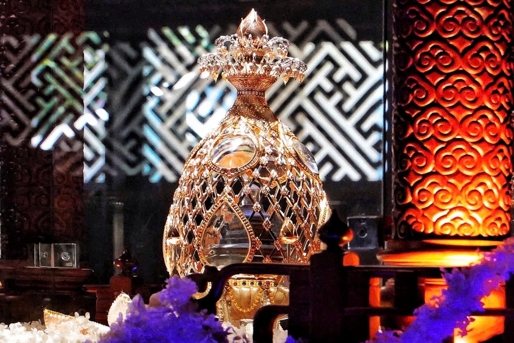 Mo cua chiem bai Xa loi Duc Phat - Quoc bao An Do den nua dem hinh anh