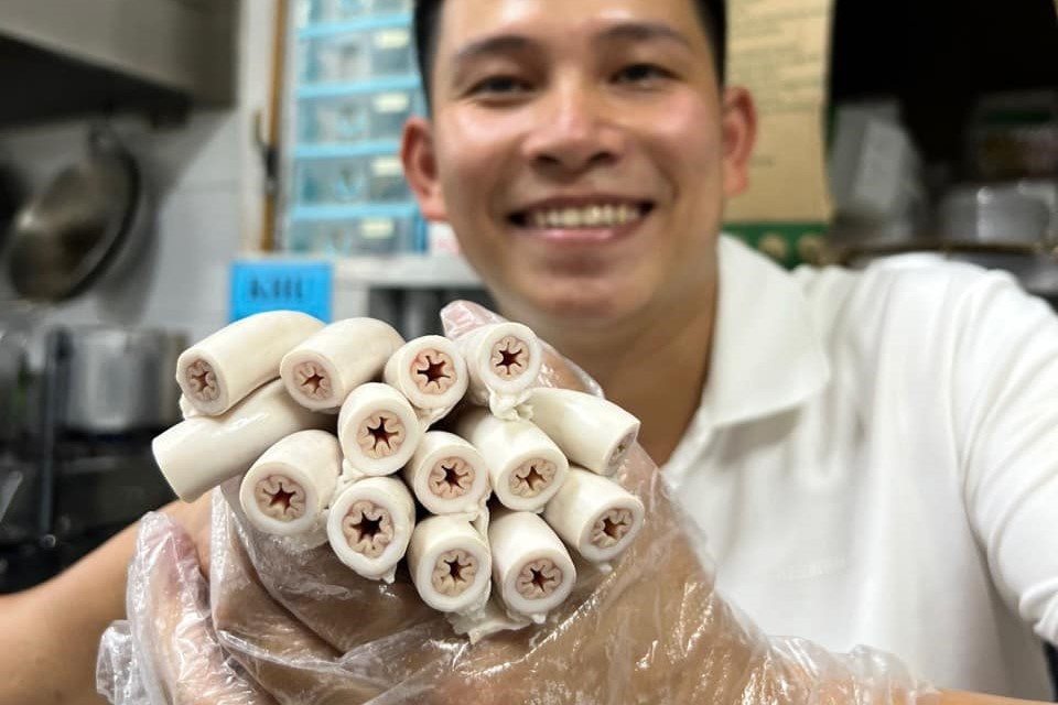 Long xe dieu: Tu 'my vi nhan gian' thanh cu lua thoi TikTok hinh anh