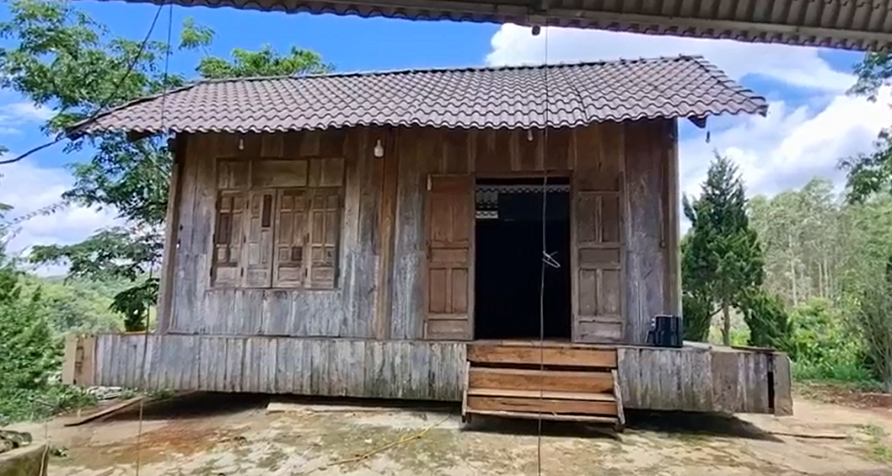 ngoi nha xoay 360 do anh 1