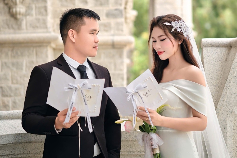 ban muon hen ho anh 2