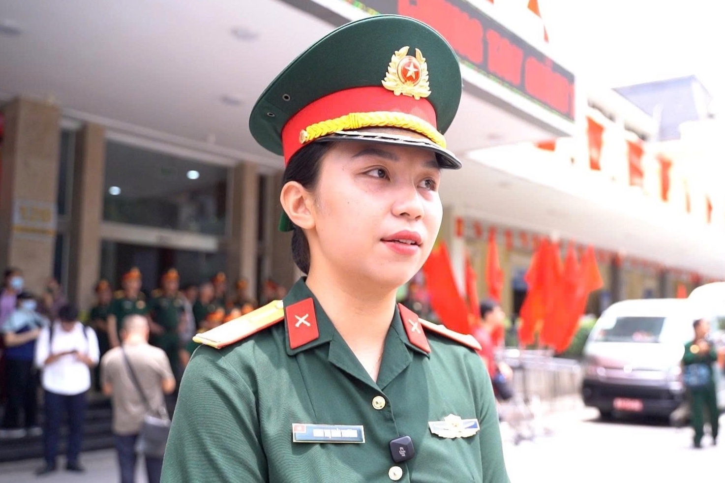 Nu thieu uy hoan dam cuoi, len duong thuc hien nhiem vu dieu binh A80 hinh anh