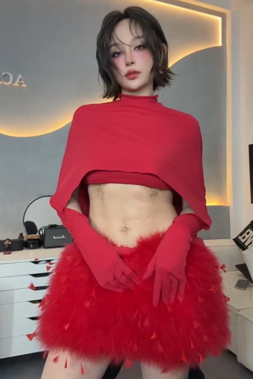 Huyen baby khoe eo anh 1